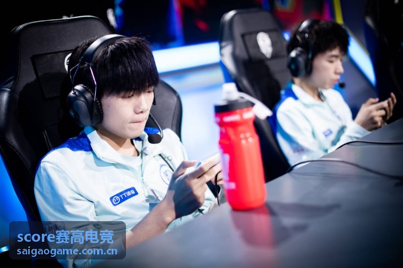 score赛高电竞战术竞技地形利用攻略